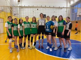 Поздравляем сборную команду девушек, занявших 2 место в районных соревнованиях по волейболу.