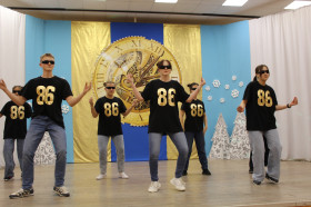 24 декабря для учащихся 9 классов состоялось грандиозное шоу «Танцы».