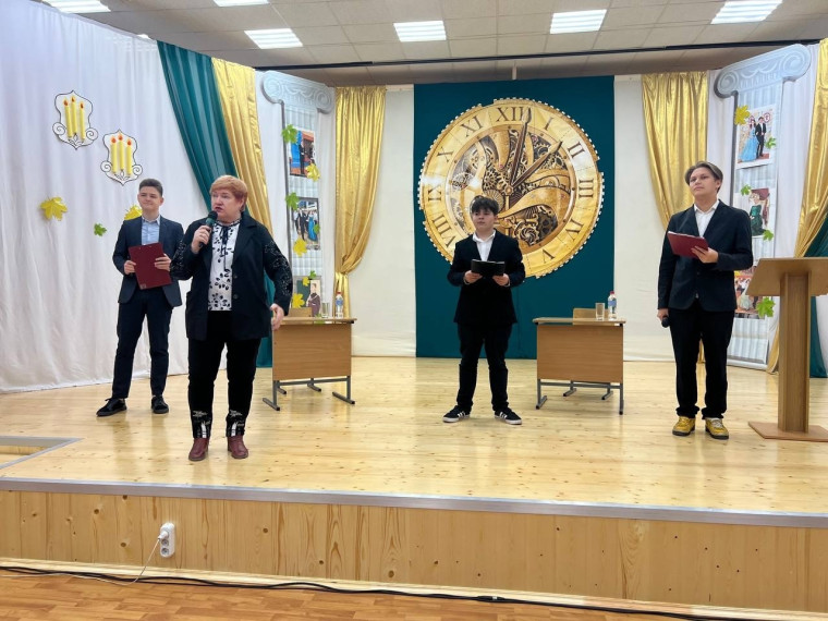 21 октября в актовом зале лицея прошли предвыборные дебаты кандидатов на пост председателя совета старшеклассников.